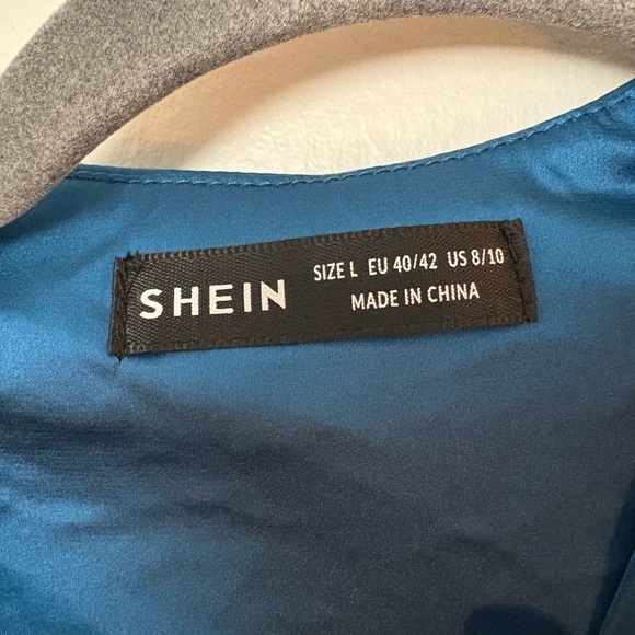 Elegant Blue Women's Top - Picture 3 of 4